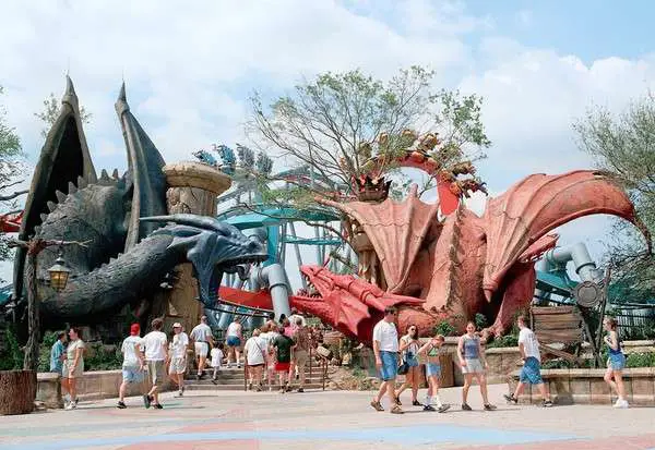 Harry Potter Park Destroys Dueling Dragons